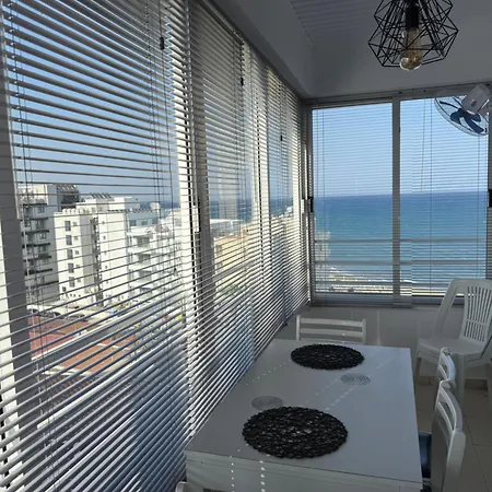 民宿 Atalanta 拉纳卡